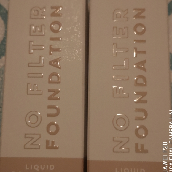Makeup/Makeup Accessories price varies - Picture 4 of 6